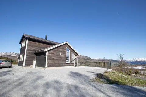 Fosskamben 1 Moderne hytte ikkje langt frå Sogndal