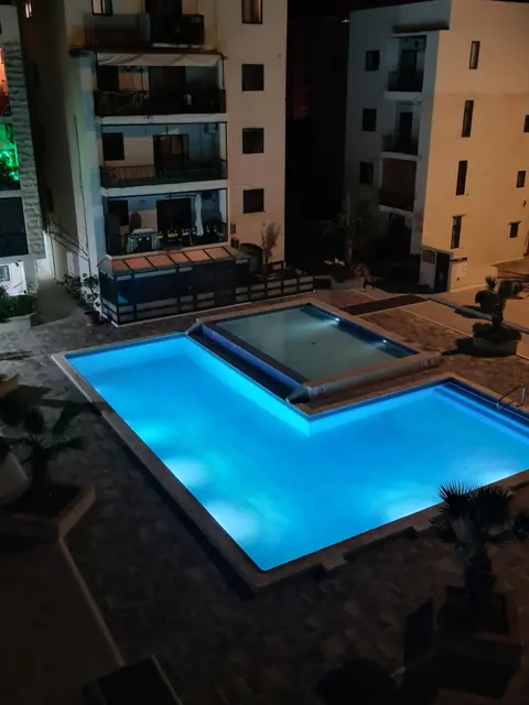Beautiful Central Apartment with Pool