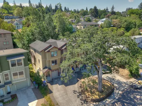 B2 Townhome with BBQ on the Deck