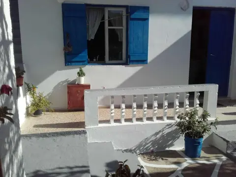 Nikos Apartments