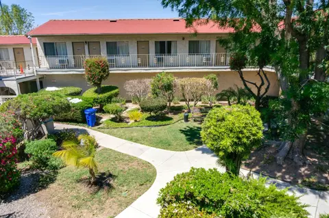California Suites Hotel