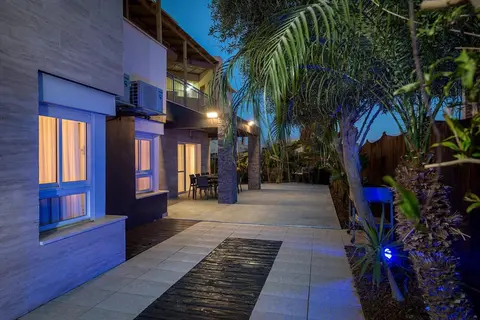 GEFFEN Luxury Apartments