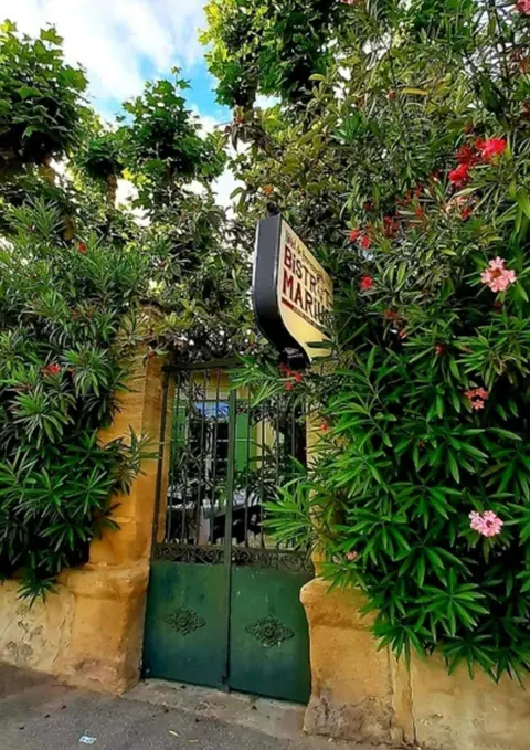 Logis hôtel restaurant de Provence