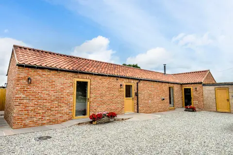 Brecks Farm - The Tractor Shed