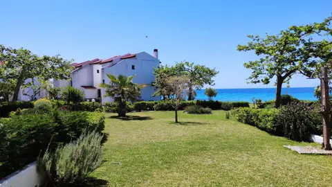 Anemi Beach, Seafront