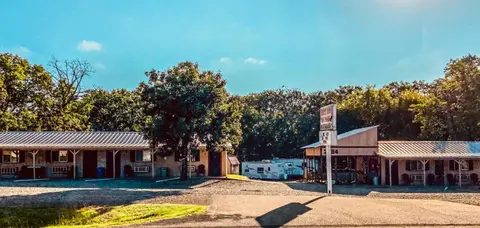 Reel Inn and Lodge