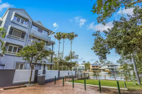 Serenity on Hastings Street, Noosa Heads