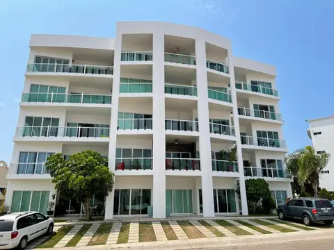 Departamento Isla Marina Mazatlán con alberca
