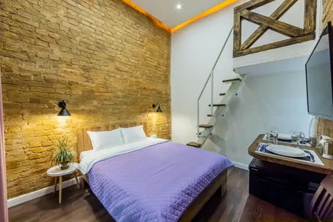 Kyiv Brown Loft