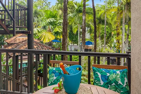 Hibiscus Resort 10 ~ Fabulous location