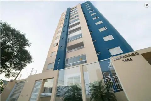 No CENTRO de Cascavel, atras do Ibis, confortavel e bom gosto