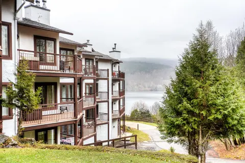 Huge 3 Bedroom Condo with a View