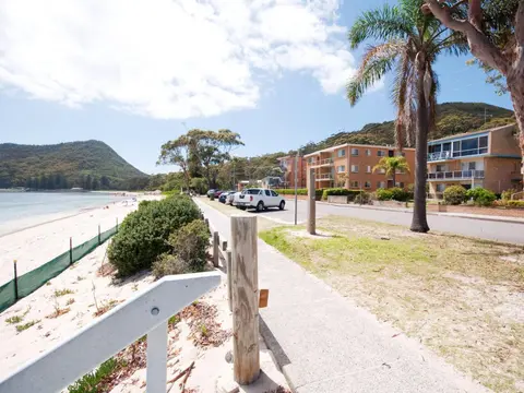 Castaways Unit 4 17 Shoal Bay Road