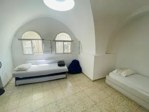Zimmer in old City