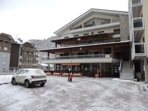 BERTUZZI HOMES "Luxury Chalet"