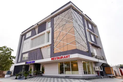 Hotel Purple Orchid