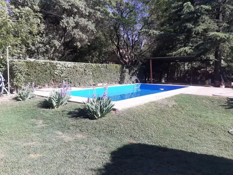 Pequeña casa en chacras de coria