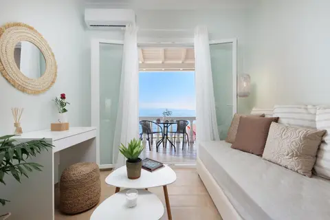 Marina Beachfront Apartment by Konnect, Ipsos