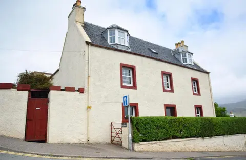 Lower Flat Hillhouse