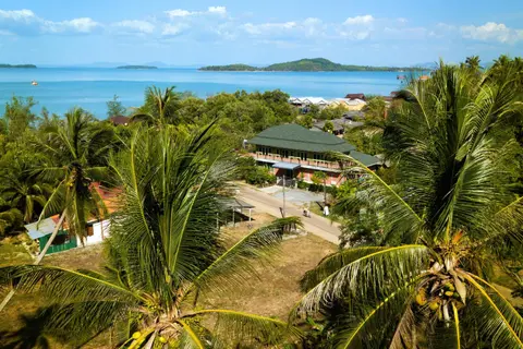 Tonmai Suites