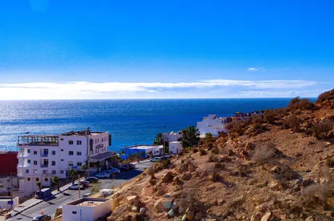 Mouja Surf Camp