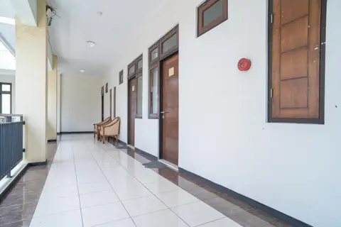 Urbanview Hotel de Kopen Malang by RedDoorz