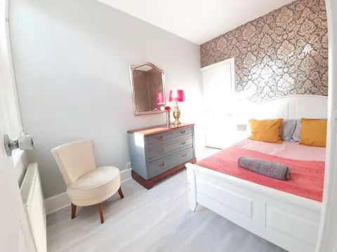 Wimborne House, 3BR, Airport, M1, 6 beds