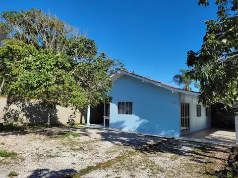 Casa Brisa do Mar Itapoá conforto à uma quadra da praia