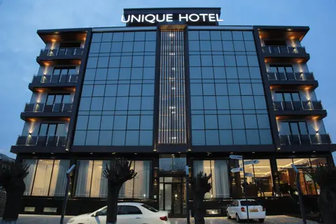 UNIQUE Airport Hotel