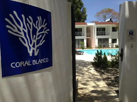 Coral Blanco Hotel
