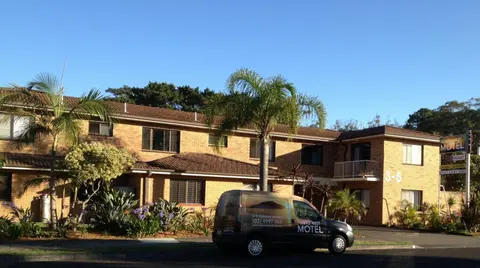 Hawks Nest Motel