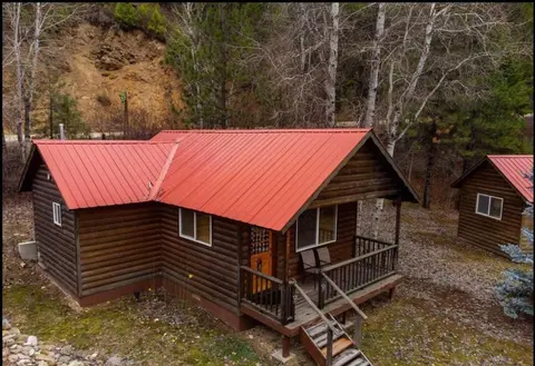 Southfork Lodge Cabin 2