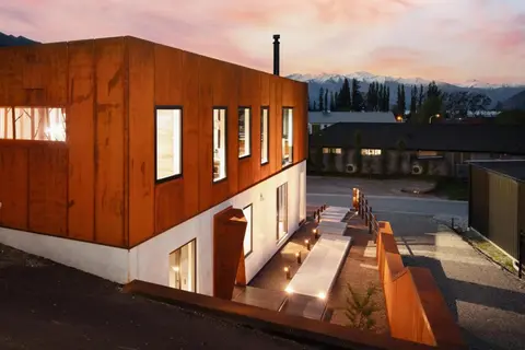 Hukamanu Lodge