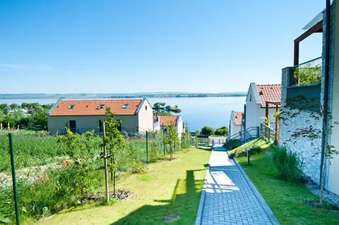 Apartmán Pálava 4 s terasou a výhledem na jezero