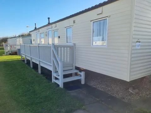 S460 8 BERTH CARAVAN ON THE GOLDEN PALM CHAPEL ST LEONARDS