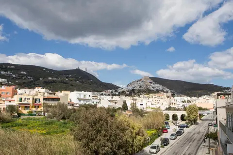 Dounavis Homes - The Ano Syros view