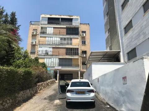 פנטהאוס 5 עם נוף מדהים לטבריה ולכנרת