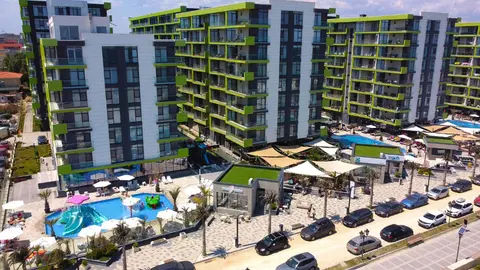 Redmarine Apartment- Spa n Pool resort- parking