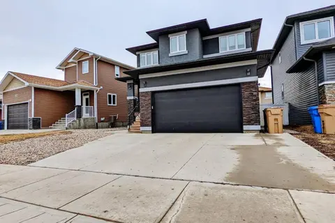 AIR & ROAD TRAVELERS' PERFECT SPOT! + FULL KITCHEN