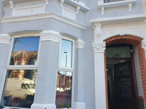 Burney Tomar House