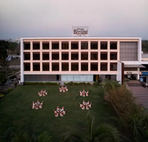 Pride Biznotel Manjusar Vadodara Near Sokhda Lake