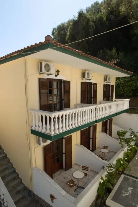 Pomelo Parga Cozy Studios