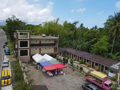 Red Palm Inn balcony room with Netflix