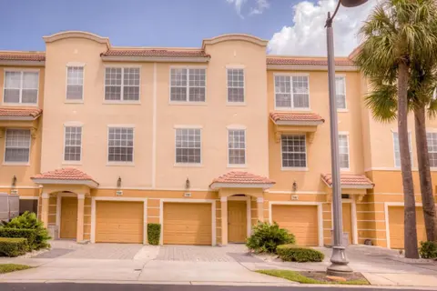 Gorgeous Townhome w FREE Resort Access