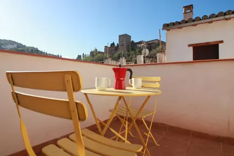 GLORIA SUITES