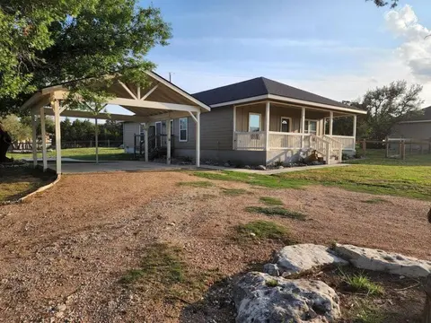 Canyon Lake Oasis! 3 MIN to Boat Ramp Pet Friendly