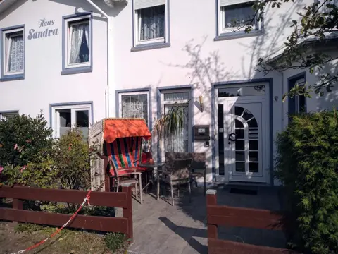 Fewo 7 mit sonniger Süd- Terrasse 3 Zimmer