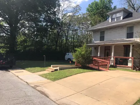 Midtown Remodeled Historic with 6 Bedrooms