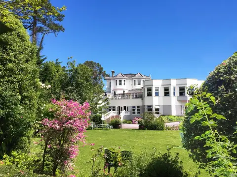 Abbey Sands Hotel