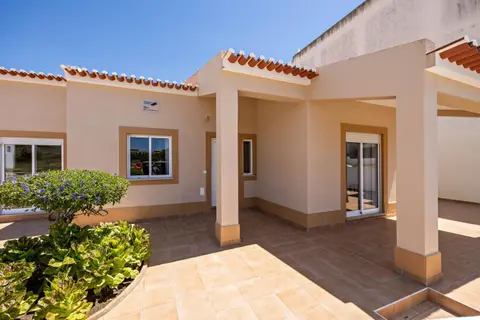 Casa Bege T1